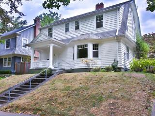2218 16th Ave, Portland, OR 97212-4433