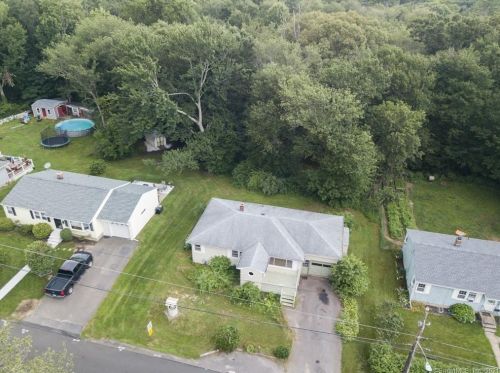 312 Celia Dr, Waterbury, CT 06705-3164