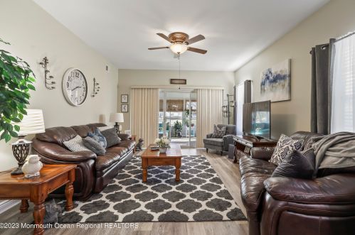 17 Arcadia Dr, Lakehurst NJ  08759-6160 exterior