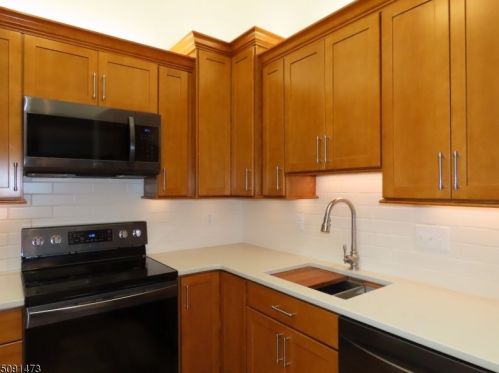 200 Canal Way, Hackettstown NJ  07840-1272 exterior