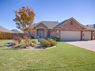 616 Buckhorn Way, Mustang, OK 73064-1042