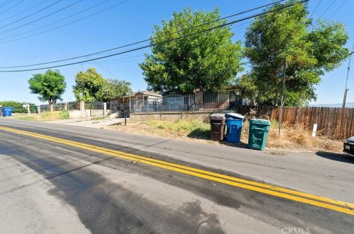 5965 Mountain View Ave, Riverside CA  92504-1572 exterior