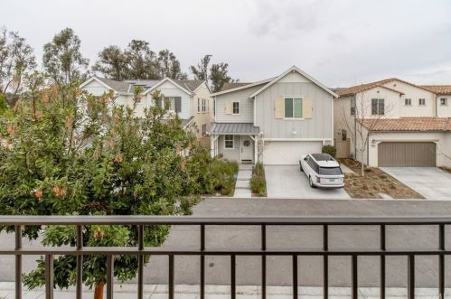 117 Bumblebee, Irvine CA  92618-1150 exterior