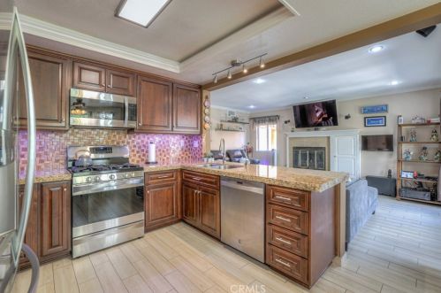 2128 Sunrise Cir, Upland CA 91784-7334 exterior