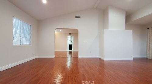 1867 Beacon Ave, Anaheim CA  92804-4562 exterior