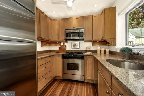 8009 Glenside Dr, Silver Spring MD 20912-7327 exterior