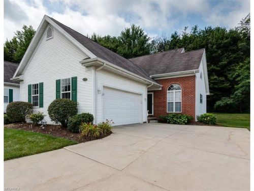 475 Shadowbrook Cir, Aurora, OH 44202-7327