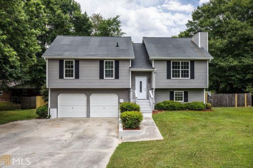 422 Arrow Bnd, Villa Rica, GA 30180-1405