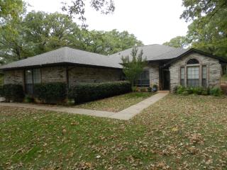 7251 Nutmeg Dr, Norman, OK 73026-4514