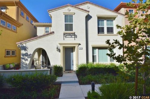 534 Selby Ln, Livermore, CA 94551-6373