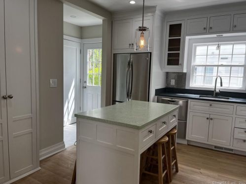 53 Mead Ave, Greenwich CT  06830-6812 exterior