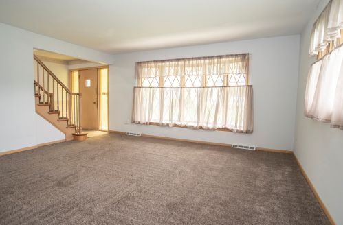 5200 Lawn Ave, Western Springs IL  60558-1844 exterior