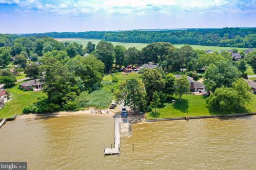 125 Revelle Rd, Tappahannock, VA 22560-5242