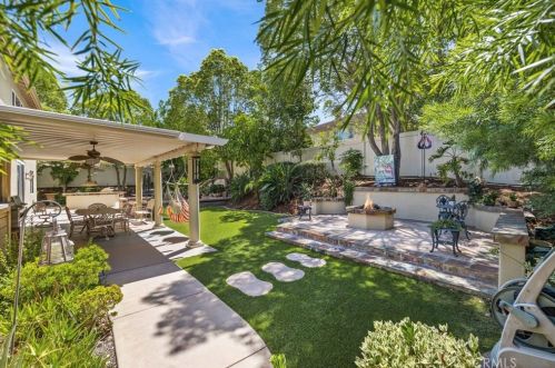 19161 Hitching Post Pl, Riverside CA  92508-7133 exterior