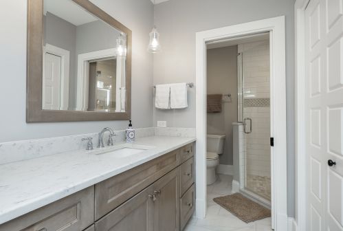 231 Douglas Ave, Naperville IL  60540-4409 exterior