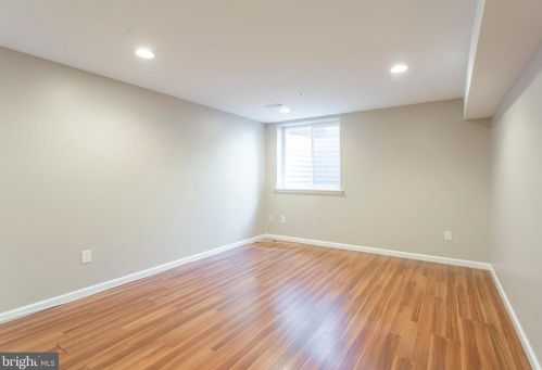 1704 4 St, Philadelphia PA 19133-3230 exterior