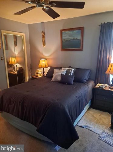 100 Chestnut Ave, Camden NJ  08107-2207 exterior