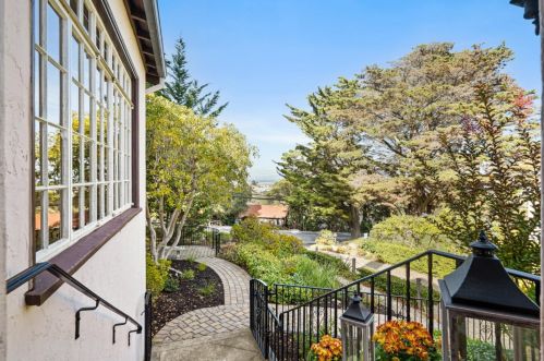 2865 Hillside Dr, Burlingame, CA 94010-5957