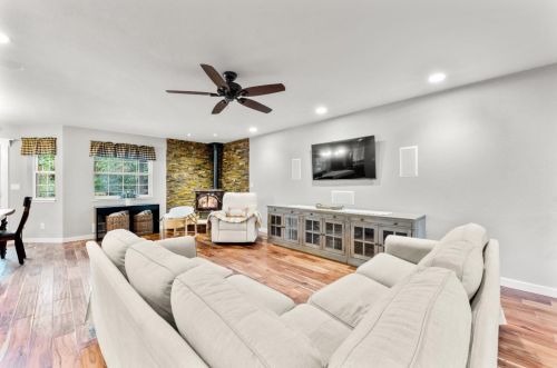12071 Alta Sierra Dr, Grass Valley, CA 95949-6529