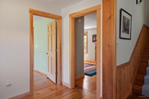 2 Youngs Ln, Freeport ME  04032-6261 exterior