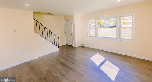 721 Pkwy Ave, Trenton NJ 08618-2729 exterior