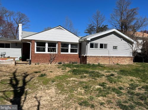 7304 Exmore St, Springfield VA  22150-4024 exterior