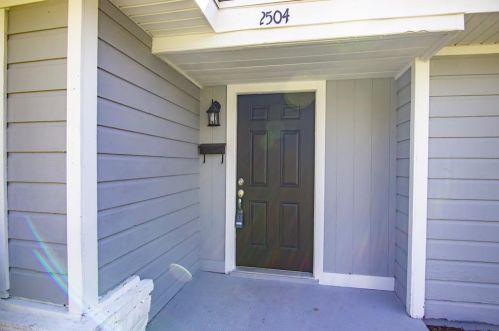 2504 Capri Dr, Fort Worth TX  76114-1725 exterior