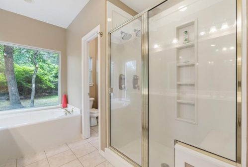 15720 Kuykendahl Ct, Conroe TX  77384-3560 exterior