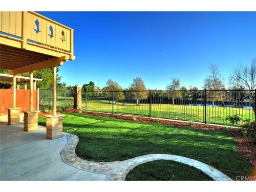 33117 Eagle Point Dr, Yucaipa, CA 92399-3463