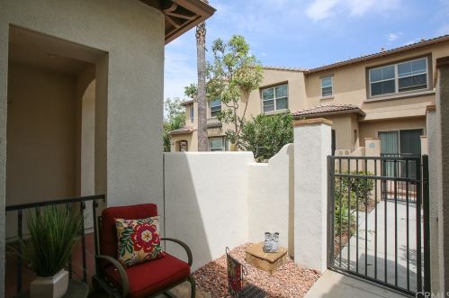 146 Hedge Bloom, Irvine CA  92618-1517 exterior