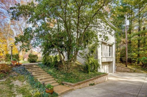 10790 Deerfield Rd, Cincinnati OH  45242-4237 exterior