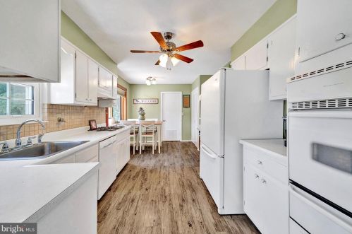 11 Corey Dr, Trenton NJ  08628-1503 exterior