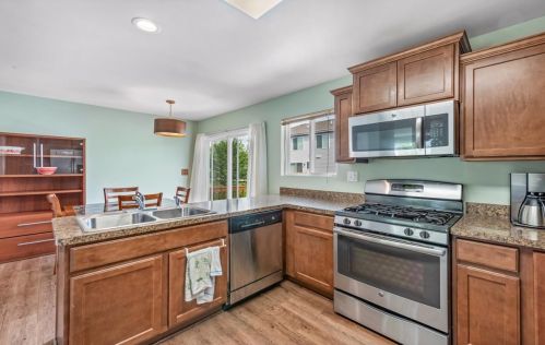 1252 Alta Vista Dr, Pingree Grove IL  60140-2057 exterior