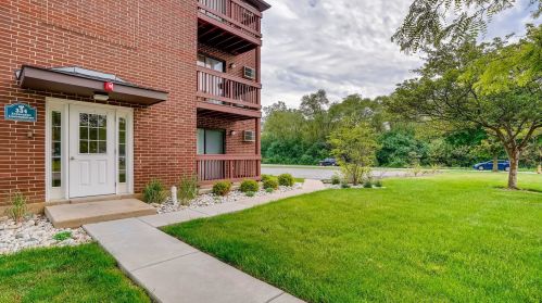 334 Shorewood Dr, Glendale Heights, IL 60139-3714