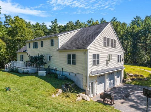 10 Gill Rd, Derry, NH 03038-4871