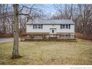 152 Standish Rd, Colchester CT  06415-2220 exterior