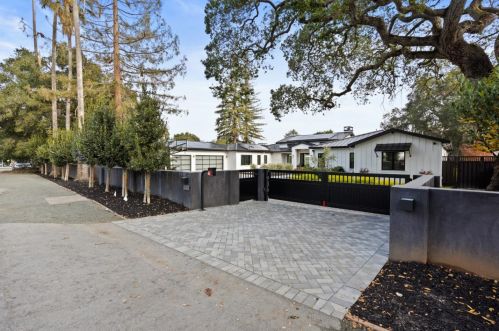 1575 Grant Rd, Los Altos CA  94024-6149 exterior