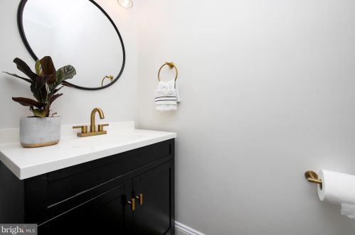 299 Maple Ave, Haddonfield NJ 08033-1436 exterior