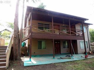 6100 Canby St, Portland OR  97219-1145 exterior