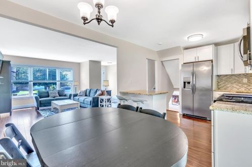 25 Amsterdam Rd, Trenton NJ 08620-1902 exterior