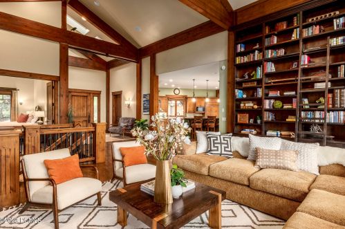 5872 Mtn Rnch Dr, Park City UT 84098-6177 exterior