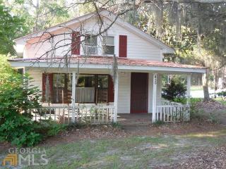 430 Kingsland Dr, Homeland, GA 31537-2852