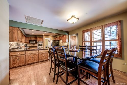 331 Ridgemoor Dr, Willowbrook IL  60527-5419 exterior