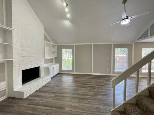 118 Foster Oaks Dr, Conroe TX  77301-4584 exterior