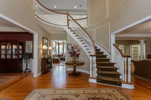 209 King George Rd, Warren, NJ 07059-5130