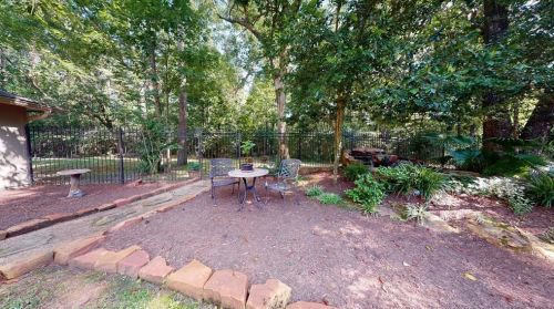 8760 Skyline Ln, Conroe TX  77302-3458 exterior