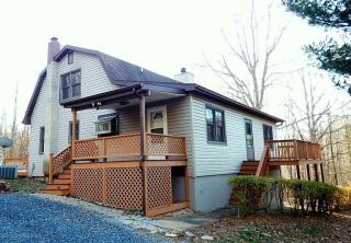 384 Campbells Hollow Rd, Middlebrook, VA 24459-2338
