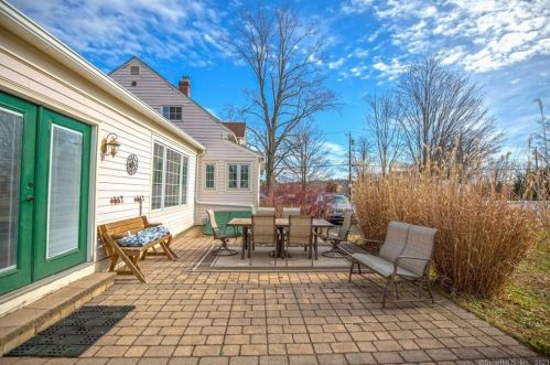 31 Wells Rd, Granby CT  06035-1604 exterior