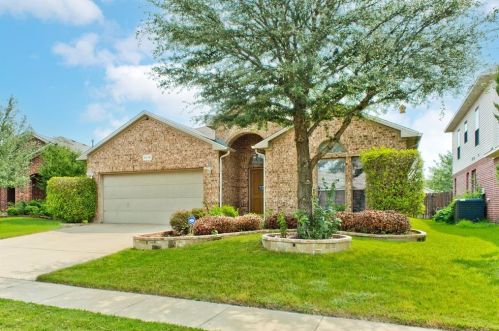 5316 Grayson Ridge Dr, Fort Worth TX  76179-7109 exterior
