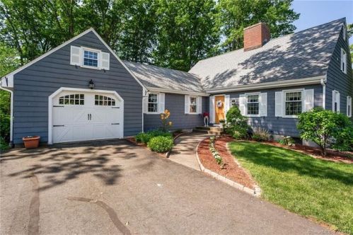 174 Beechwood Dr, Southington, CT 06489-4003